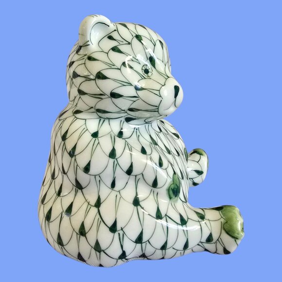 Andrea by Sadek Green & White Bear Herend Style Fishnet Ceramic Figurine 5" - Picture 6 of 9